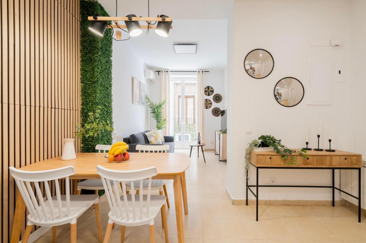 For You Rentals Elegante Y Bonito Apartamento Temporal En El Corazon De Madrid Inf1C Exterior photo