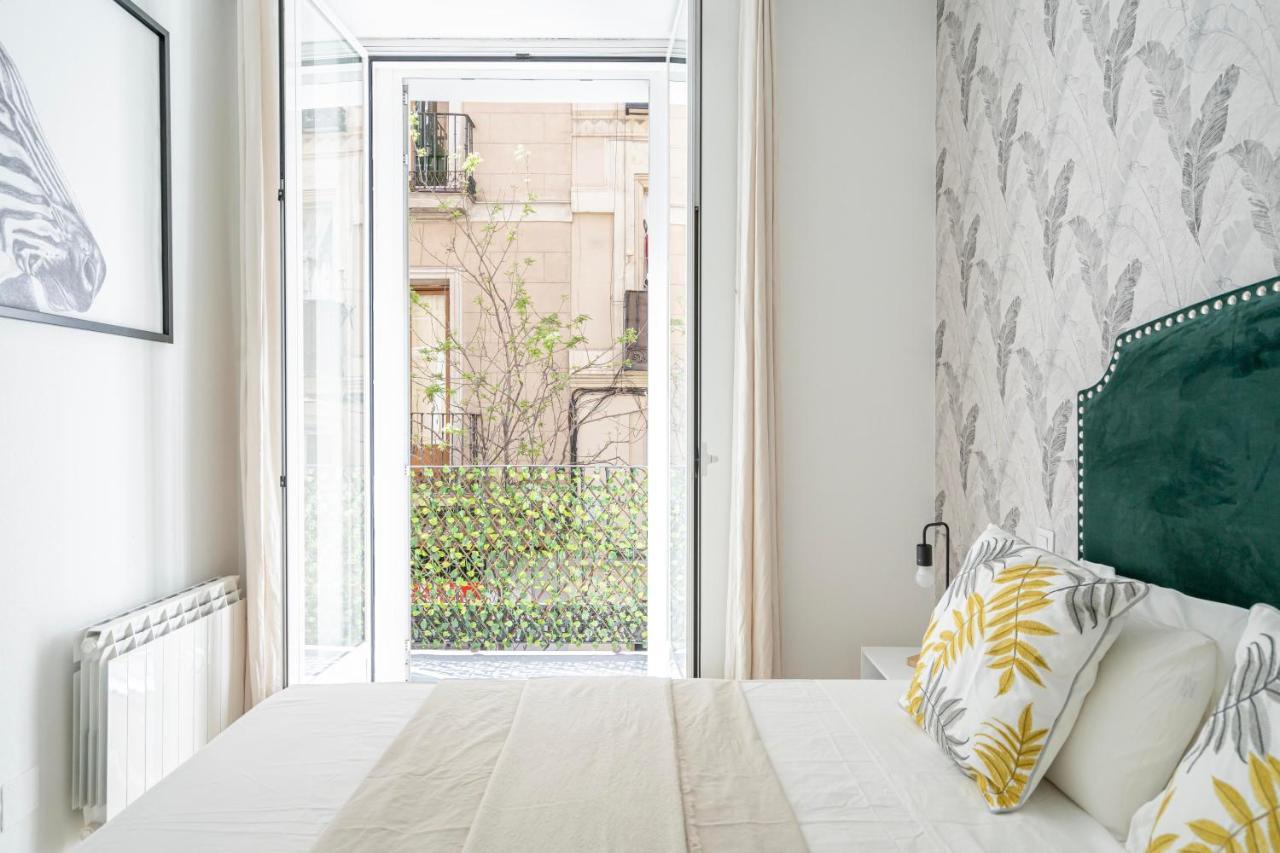 For You Rentals Elegante Y Bonito Apartamento Temporal En El Corazon De Madrid Inf1C Exterior photo